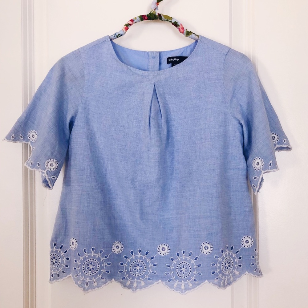 BabyGap Eyelet top